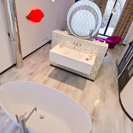 Studios Bed & Breakfast - Le Jardin De Montmartre Bed & Breakfast