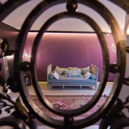 Studios Bed & Breakfast - Le Jardin De Montmartre Bed & Breakfast 3*