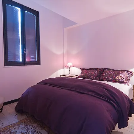 Studios Bed & Breakfast - Le Jardin De Montmartre Bed & Breakfast 3*