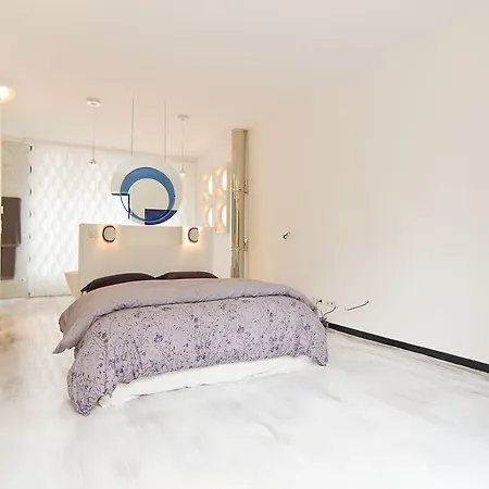Studios Bed & Breakfast - Le Jardin De Montmartre 3* Paris