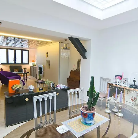 Studios Bed & Breakfast - Le Jardin De Montmartre Bed & Breakfast 3*